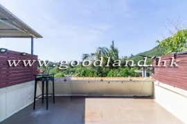 SAI KUNG Village House For Sale | Quiet Location, Greenery View & Parking
