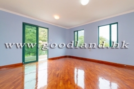 SAI KUNG Detached Village House For Sale | Garden, Parking Nearby & Green View