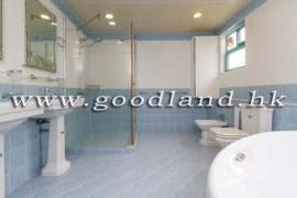 SAI KUNG Detached Village House For Sale | Garden, Parking Nearby & Green View