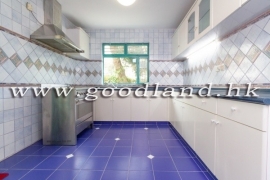SAI KUNG Detached Village House For Sale | Garden, Parking Nearby & Green View