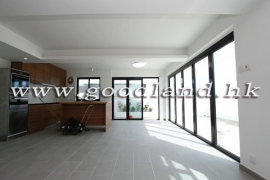 SAI KUNG Mid Level Detached Village House For Sale | Huge Garden, Sea and Greenery View