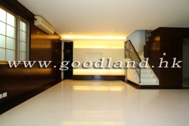SAI KUNG Village House For Sale | Convenient Location, Lawn Garden & 4 Bedrooms