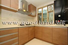 SAI KUNG Village House For Sale | Convenient Location, Lawn Garden & 4 Bedrooms