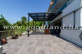SAI KUNG Corner Village House For Sale | Large Garden, Multi Parking & Green View