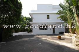 SAI KUNG Stand-Alone Village House For Sale | Huge Fenced Garden & Private Gate Parking