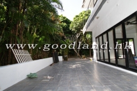 SAI KUNG Stand-Alone Village House For Sale | Huge Fenced Garden & Private Gate Parking