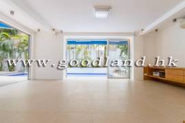 SAI KUNG Villa For Sale | Sought-After Complex, Large Garden & Private Pool