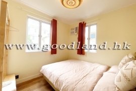SAI KUNG Mid-Levels Village House For Sale | Garden, Well Maintained & 3 Bedrooms