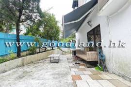 SAI KUNG Mid-Levels Village House For Sale | Garden, Well Maintained & 3 Bedrooms