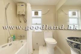 SAI KUNG Mid-Levels Village House For Sale | Garden, Well Maintained & 3 Bedrooms
