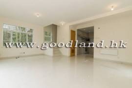 SAI KUNG Village House For Sale | Peaceful Location, Equipped Kitchen & 3 Bedrooms