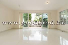 SAI KUNG Village House For Sale | Peaceful Location, Equipped Kitchen & 3 Bedrooms