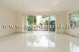 SAI KUNG Village House For Sale | Peaceful Location, Equipped Kitchen & 3 Bedrooms