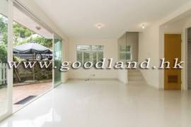 SAI KUNG Village House For Sale | Peaceful Location, Equipped Kitchen & 3 Bedrooms
