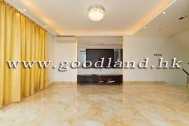 SAI KUNG Upper Duplex Village House For Sale | Rooftop, Partial Sea View & 4 Bedrooms