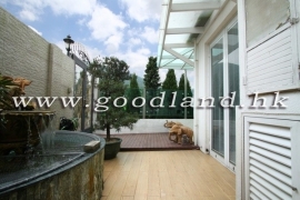 SAI KUNG Village House For Sale | Convenient Location, Lovely Garden & 3 En-Suites