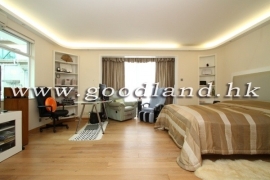 SAI KUNG Village House For Sale | Convenient Location, Lovely Garden & 3 En-Suites