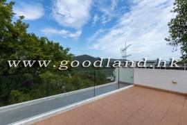 SAI KUNG Mid-Levels Village House For Sale and Rent | Garden & Equipped Kitchen