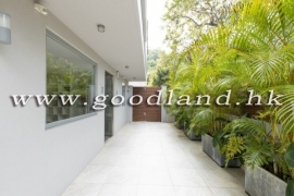 SAI KUNG Mid-Levels Village House For Sale and Rent | Garden & Equipped Kitchen