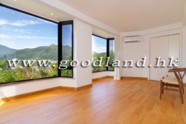 SAI KUNG Detached Village House For Sale | Private Gate, 3 Parking Spaces & Italian Kitchen