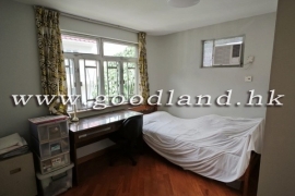 SAI KUNG Semi-Detached Village House For Sale | Resort Complex, Communal Pool & 4 Bedrooms