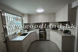 SAI KUNG Semi-Detached Village House For Sale | Resort Complex, Communal Pool & 4 Bedrooms