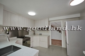 SAI KUNG Semi-Detached Village House For Sale | Resort Complex, Communal Pool & 4 Bedrooms