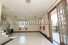 SAI KUNG Lower Duplex Village House For Sale | Managed Complex & 4 Bedrooms