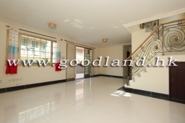 SAI KUNG Lower Duplex Village House For Sale | Managed Complex & 4 Bedrooms
