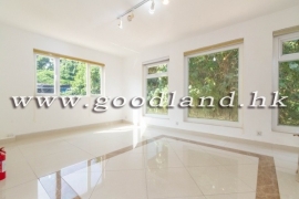 SAI KUNG Mid-Level Detached House For Sale and Rent | Huge Garden & Gate Parking