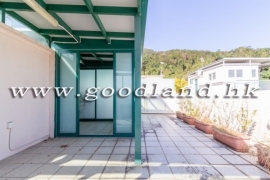 SAI KUNG Village House For Sale | Peaceful Sea View, Renovated Kitchen & Parking