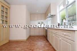SAI KUNG Mid-Level Family House For Sale | Huge Fenced Lawn Garden & 4 Bedrooms