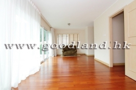 SAI KUNG Mid-Level Family House For Sale | Huge Fenced Lawn Garden & 4 Bedrooms