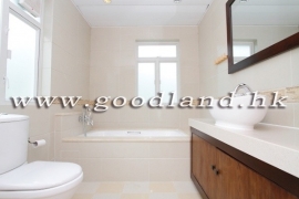 SAI KUNG Mid-Level Family House For Sale | Huge Fenced Lawn Garden & 4 Bedrooms