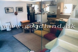SAI KUNG Lower Duplex Village House For Sale | Garden, Equipped Kitchen & 2 En-Suites
