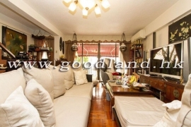 SAI KUNG Village House For Sale | Deeded Parking, Front and Back Yards & 3 En-Suites