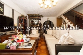 SAI KUNG Village House For Sale | Deeded Parking, Front and Back Yards & 3 En-Suites