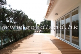 SAI KUNG Village House For Sale | Expat Community, Lawn Garden & Communal Pool