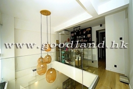SAI KUNG Village House For Sale | Front and Back Garden, High Ceiling & 4 Bedrooms
