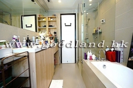 SAI KUNG Village House For Sale | Front and Back Garden, High Ceiling & 4 Bedrooms