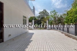 Parking in Private Gate | Sai Kung Village House For Rent | 4BR