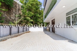 Parking in Private Gate | Sai Kung Village House For Rent | 4BR