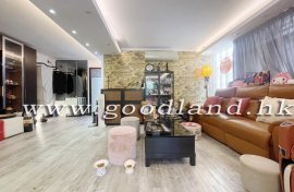 【Sai Kung Village House For Sale】3-BR 2-Suite Fenced Garden