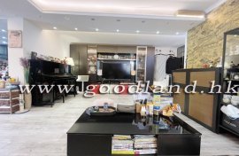 【Sai Kung Village House For Sale】3-BR 2-Suite Fenced Garden